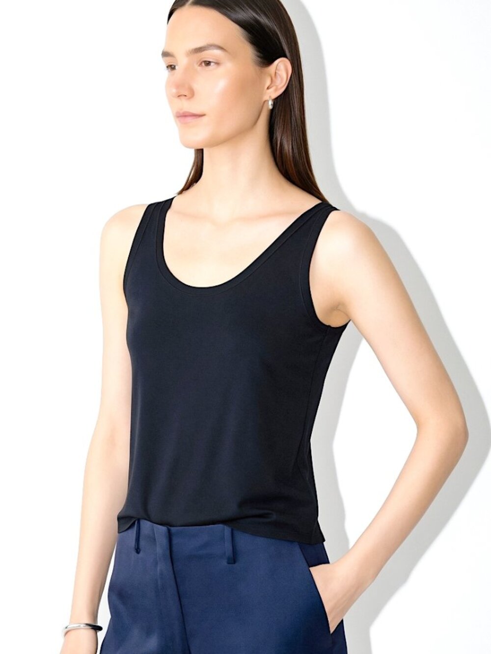 NWT THEORY Interlock Knit Stitch-Trim Tank Top in Black, Size Extra Small